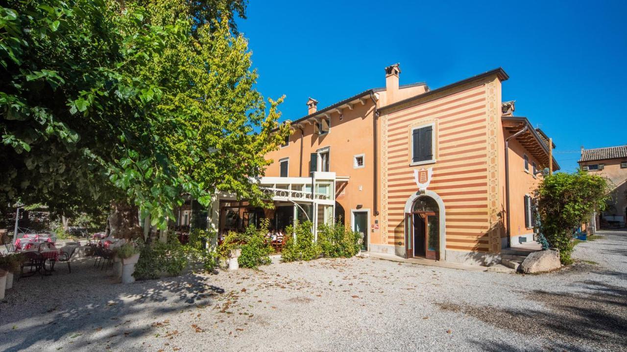 Albergo Al Platano Caprino Veronese Exteriér fotografie