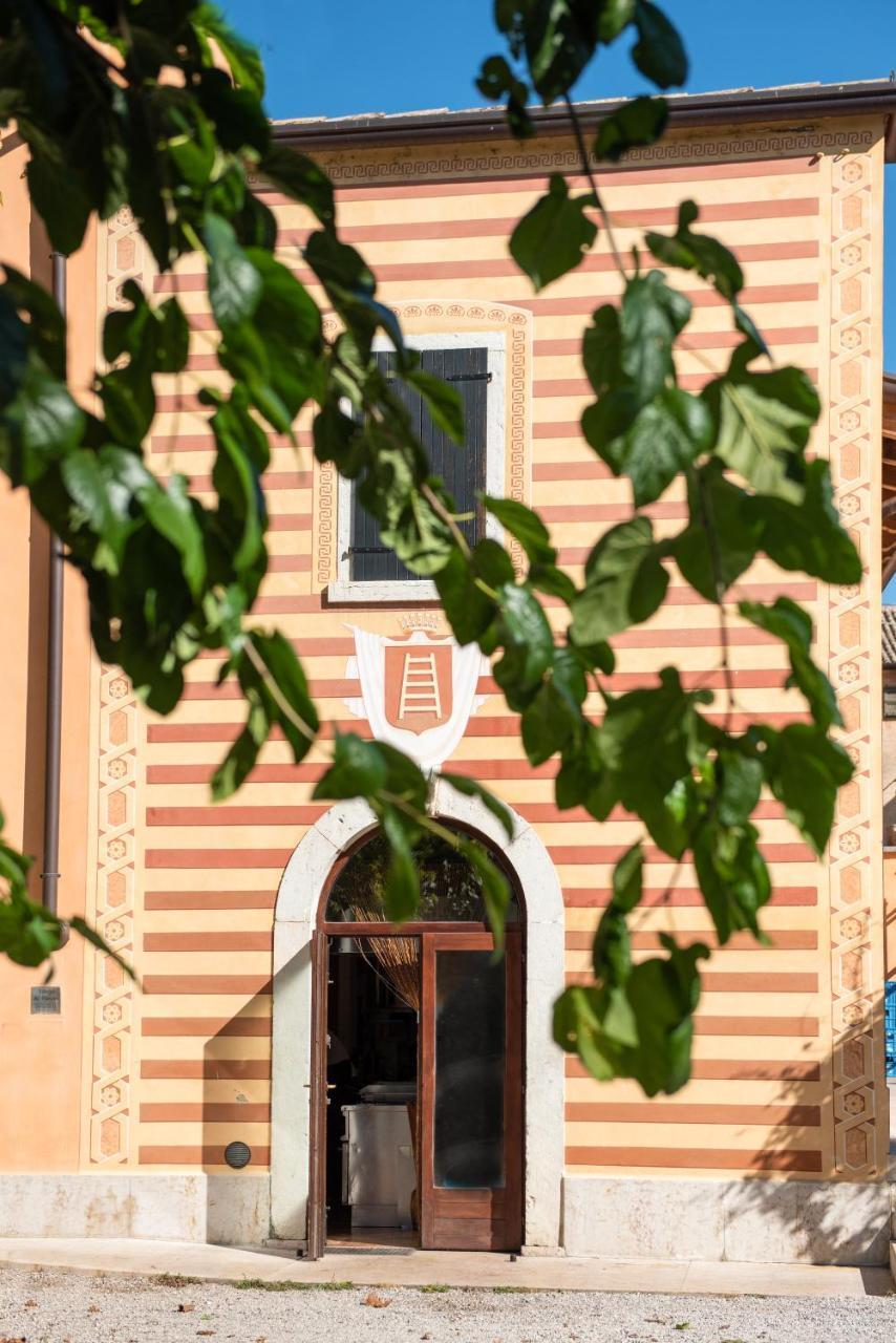 Albergo Al Platano Caprino Veronese Exteriér fotografie