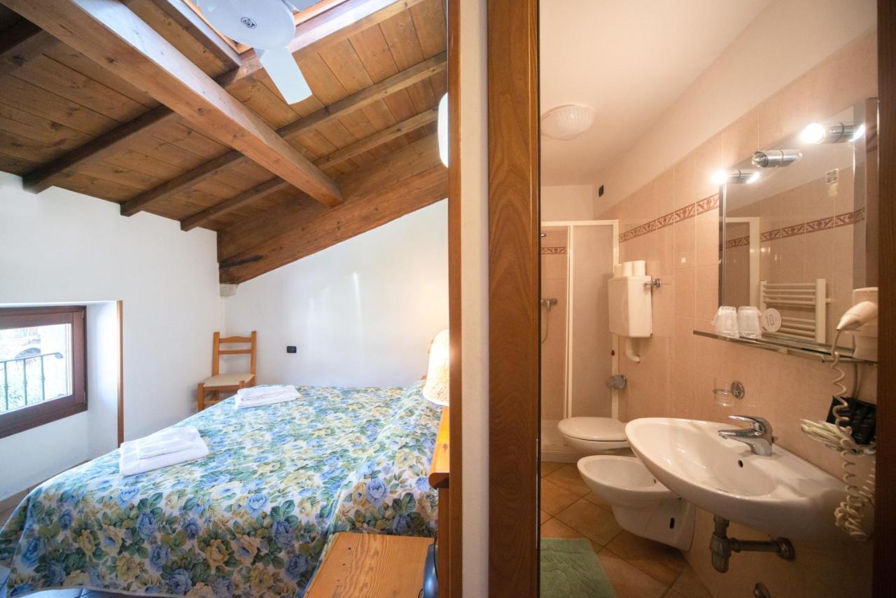 Albergo Al Platano Caprino Veronese Exteriér fotografie