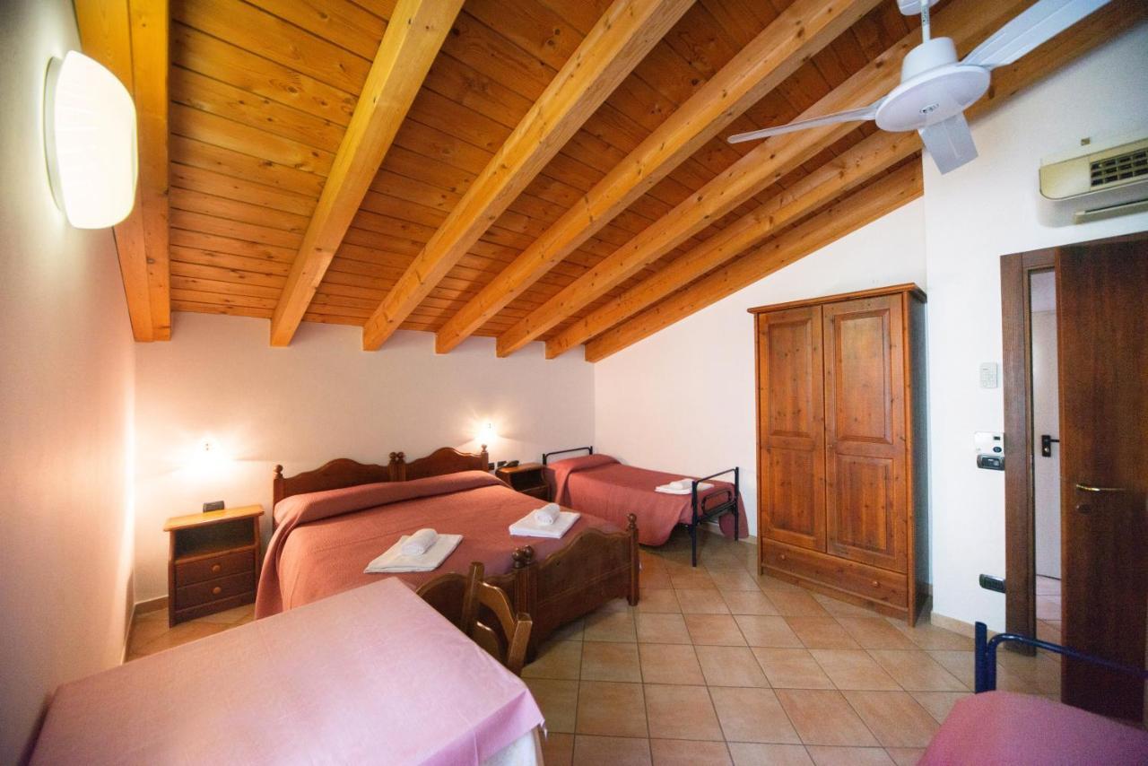 Albergo Al Platano Caprino Veronese Exteriér fotografie