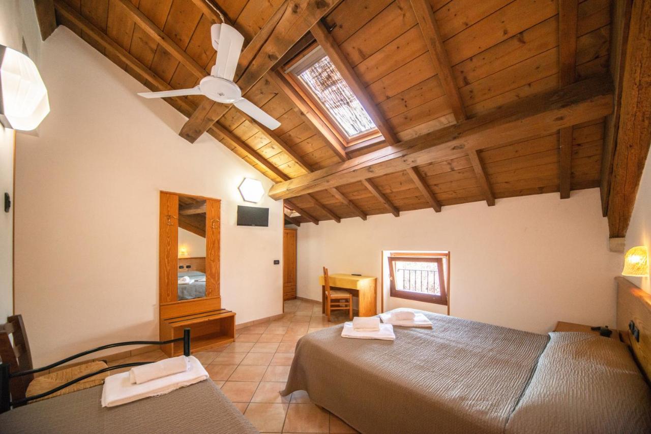 Albergo Al Platano Caprino Veronese Exteriér fotografie