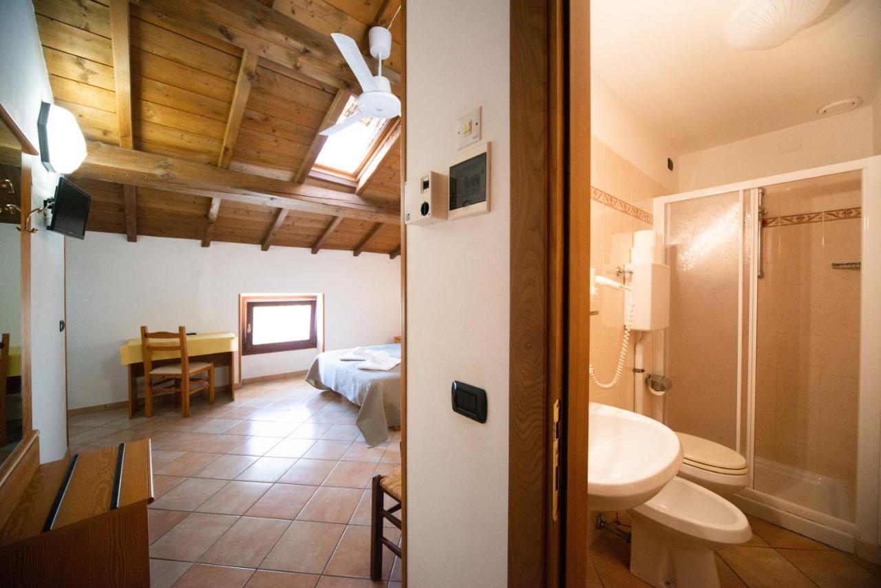 Albergo Al Platano Caprino Veronese Exteriér fotografie